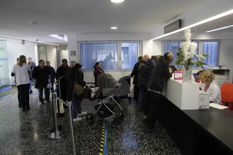 La vaga de metges anul·la la majoria de visites als CAP i al Santa Maria