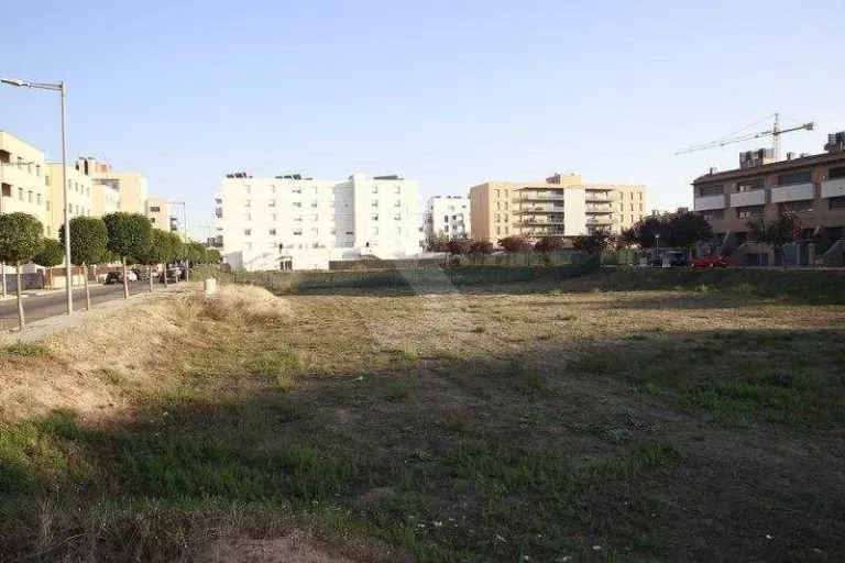 Una empresa opta a la compra d'un solar de Pardinyes per a 22 pisos