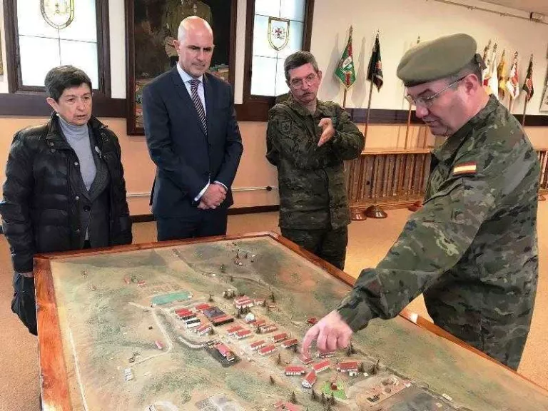 Defensa potenciarà l'ús de l'acadèmia militar de Talarn