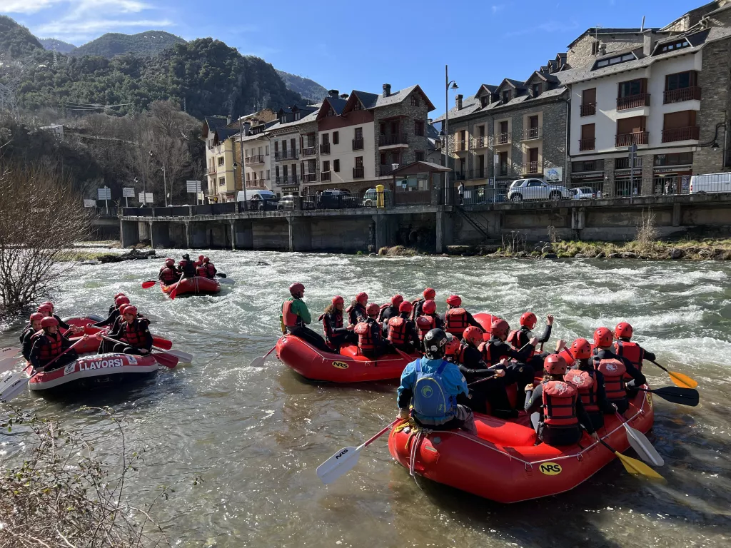 ⏯️ Arrenca la temporada de ràfting al Pallars Sobirà amb un grup d'escolars de les Canàries
