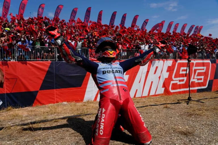 Marc Márquez dona una mossegada al Mundial i es posa a només 19 punts del liderat