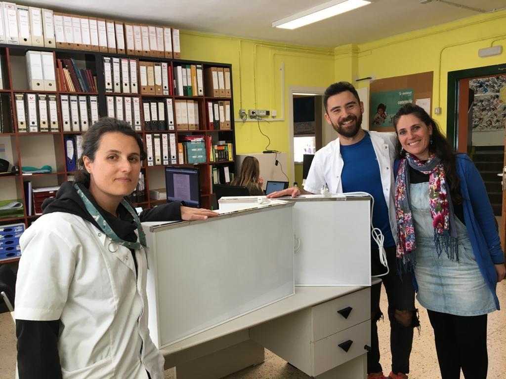 L'Atenció Primària de Lleida dona 30 negatoscopis a escoles de la demarcació de Lleida