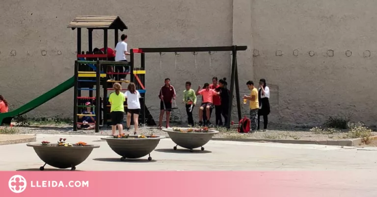 Almacelles estrena el nou parc infantil de la Saira