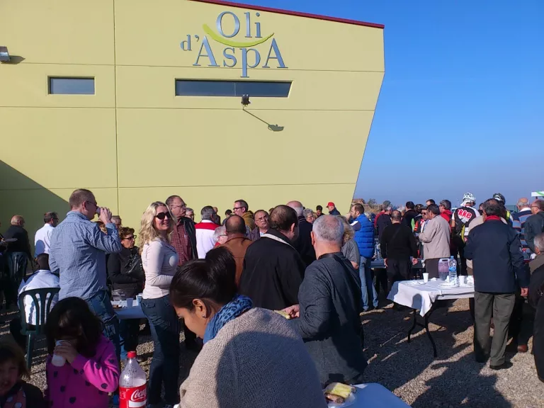 300 participants a la primera parada dels "Camins d'or líquid al Segrià Sec"