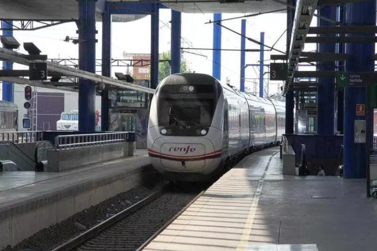 Totes les Cambres catalanes reclamen que l’AVE barat pari a Lleida