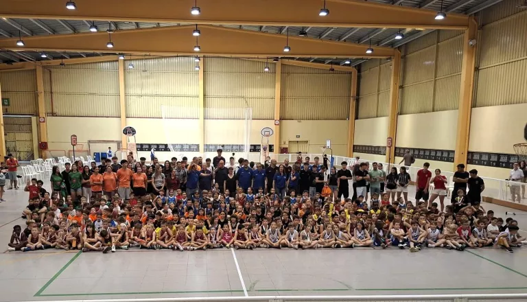 Mollerussa reuneix 400 infants en la trobada final d'Escoles de Bàsquet