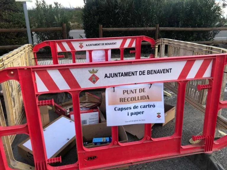 Benavent de Segrià habilita tres punts de recollida de cartró i paper