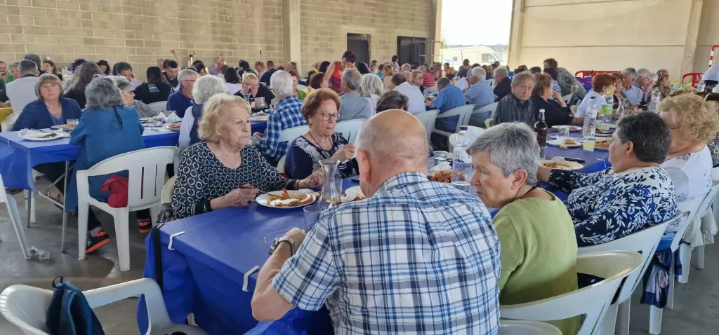 Benavent de Segrià celebra el Dia de les Cassoles amb 350 participants