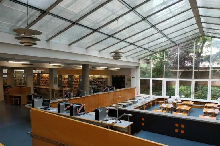 Dos biblioteques de la UdL mantenen l'activitat fins a l'agost