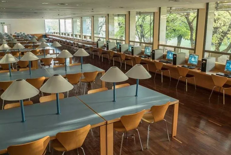 Les biblioteques de la UdL reobren a un terç de capacitat