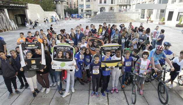 La bicicleta demostra que és el mitjà de transport més ràpid a la ciutat