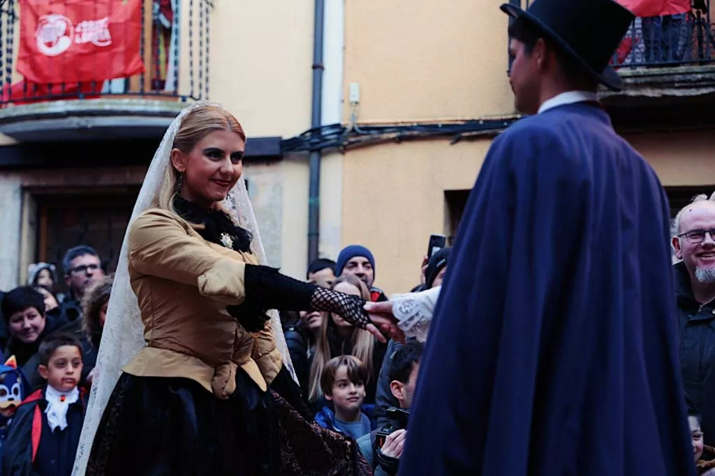 La Festa del Brut i la Bruta de Torà obre la temporada de carnavals
