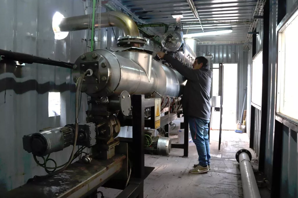 ⏯️ Neix a Solsona una biorefineria mòbil per convertir la biomassa forestal en productes químics