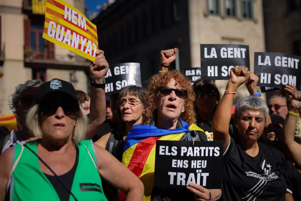 ⏯️ L'ANC commemora l’aniversari de l'1-O amb un mur d'urnes