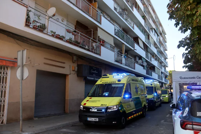 Ferit greu un nen d'uns 2 anys en caure del balcó d’un segon pis a Mollerussa