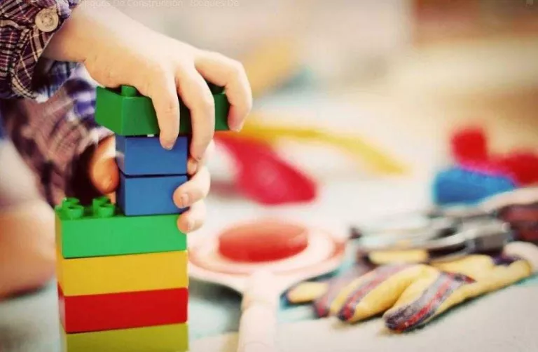 I en sortir de l'escola què? Les extraescolars per a tots i totes
