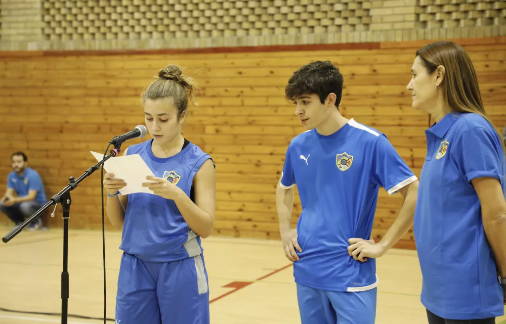 Més de 700 persones acompanyen la presentació del Club Esportiu Maristes Lleida
