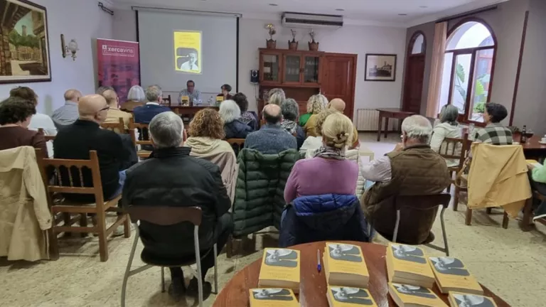 Verdú inicia el cicle 'Vermuts de Xercavins' amb una tertúlia sobre Pedrolo