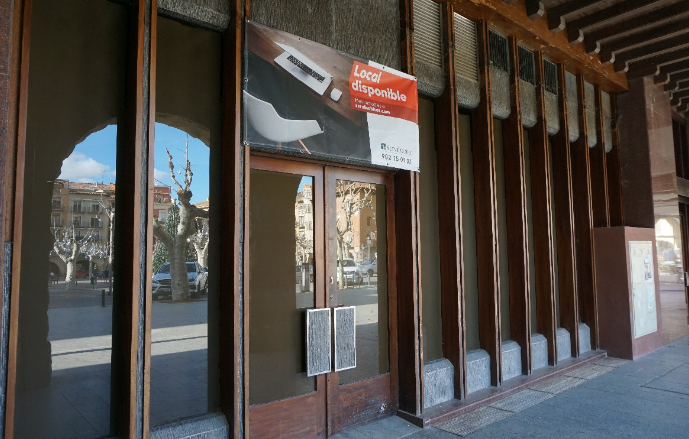 Tanquen l'únic caixer de "La Caixa" del centre històric de Balaguer