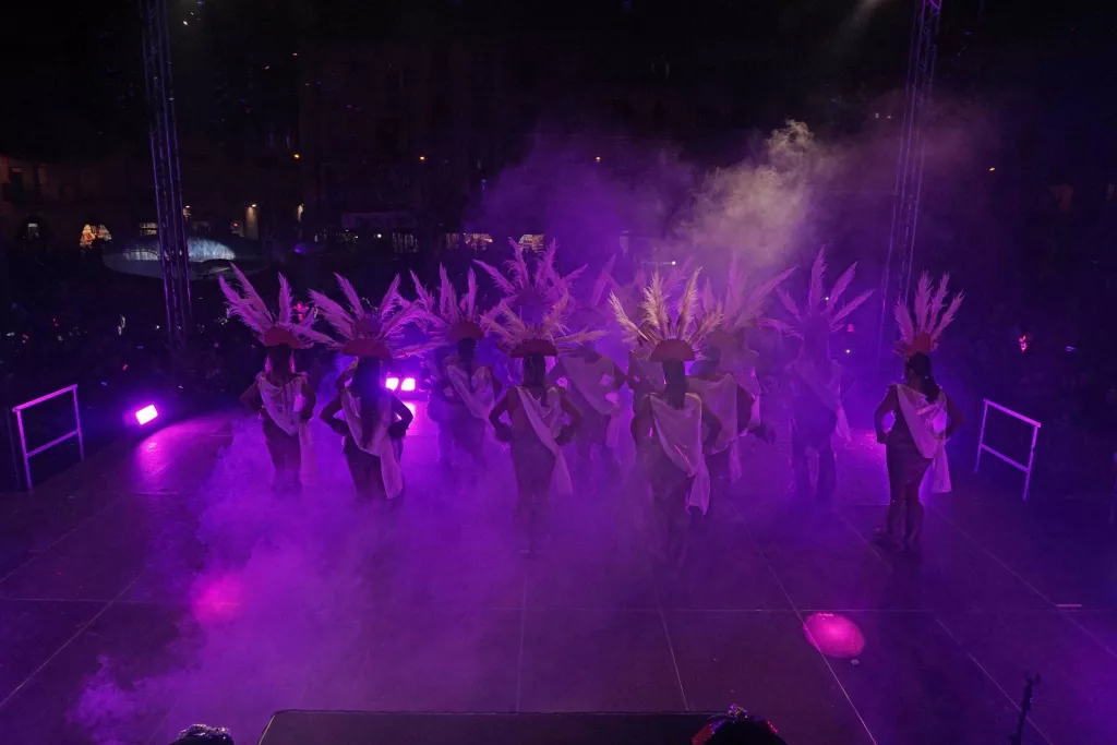 El Carnestoltes del Congre inunda Balaguer de colors, música i gresca