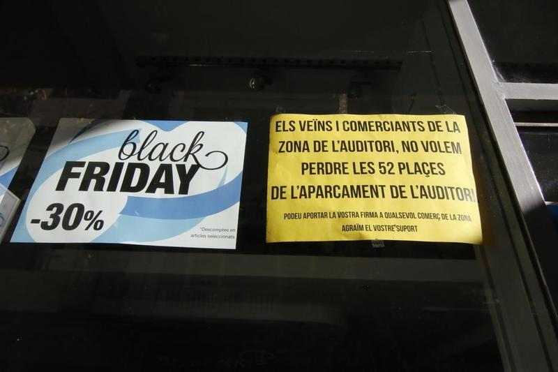 Els comerciants de l'Auditori es constitueixen com a associació per oposar-se a la plaça