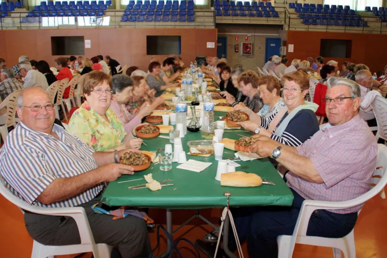 Bellpuig celebra les 'Cassoles de Sant Isidre'