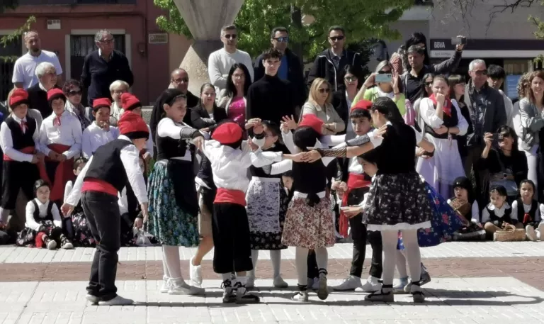 Vilanova de Bellpuig manté viva la flama de les Caramelles