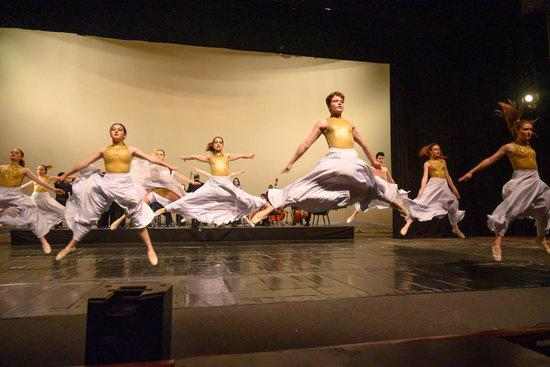 Cervera clou l'any de la seva capitalitat cultural amb l'espectacle '#Bachendansa' al Gran Teatre de la Passió