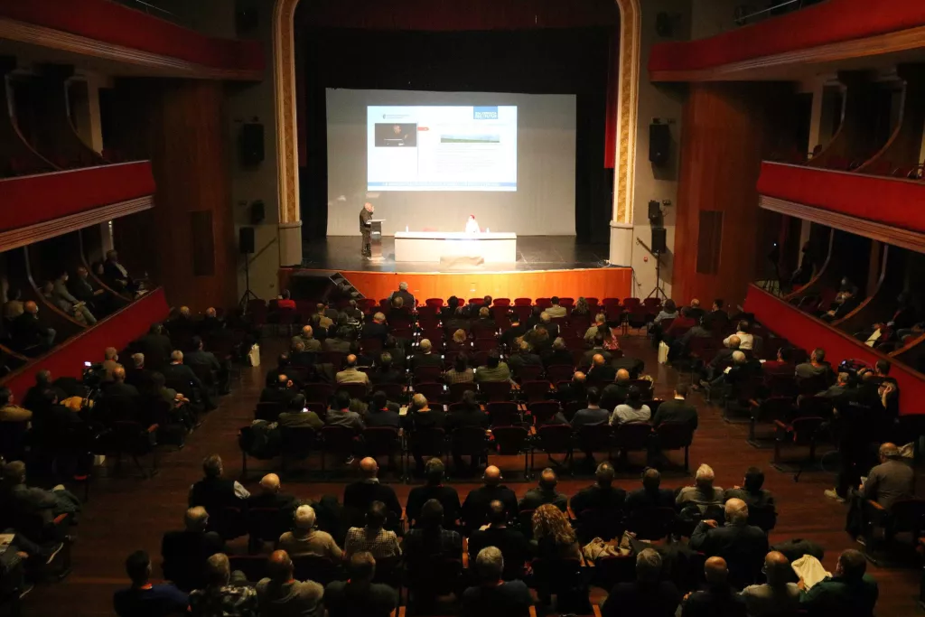 Empreses agroalimentàries de Ponent reclamen la modernització dels Canals d'Urgell