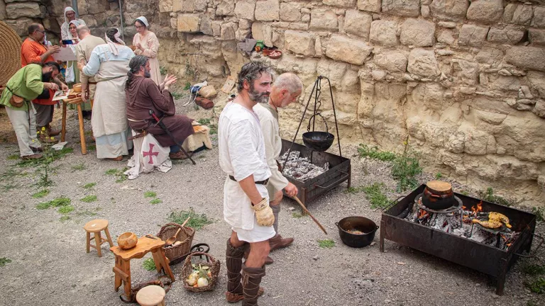 Ciutadilla se cita amb el seu passat medieval