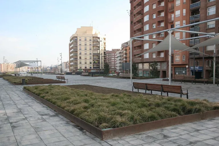 La Paeria vol instal·lar tendals a diversos espais públics arran de l’onada de calor