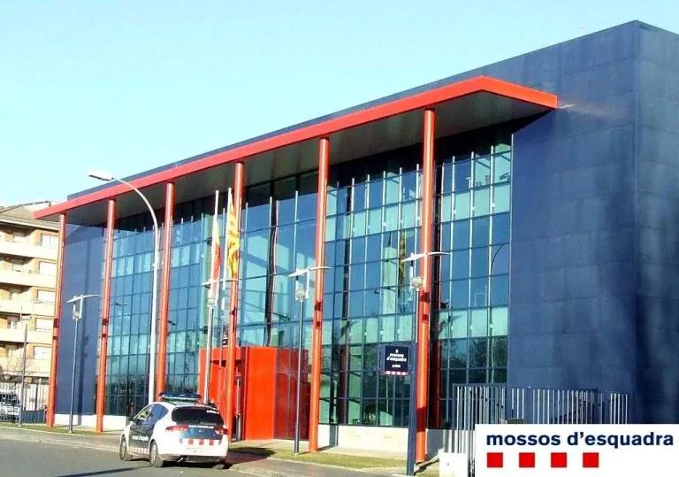 Detingut a Penelles un jove de 23 anys acusat de deu delictes a Lleida, Osca i València
