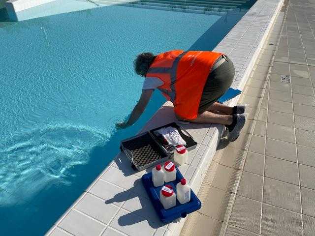 Més de 400 mostres de controls analítics aquest estiu a les piscines municipals del territori