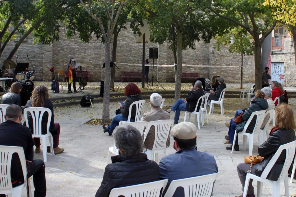 Tàrrega obre el Correllengua amb una lectura de textos de Pere Calders i un concert dels Xicots de l’Esplai