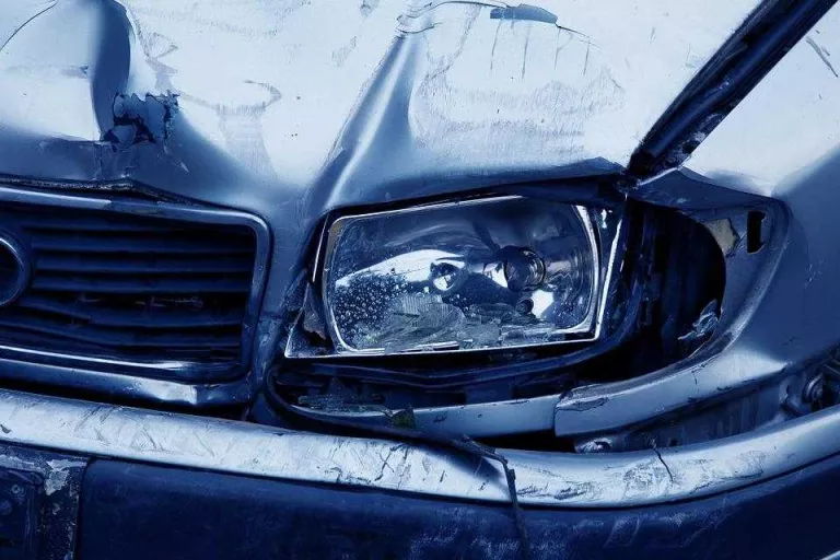 Detenen dues persones a Lleida per simular accidents de trànsit i estafar un milió d'euros a asseguradores