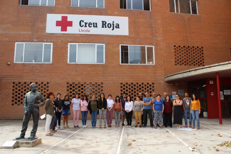 Minut de silenci de Creu Roja en memòria de la cooperant morta a l'Afganistan