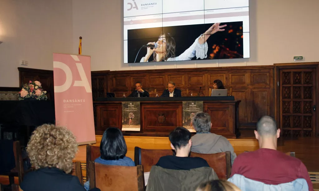 El Dansàneu concentra la seva proposta artística en una única setmana d'espectacles i reforça el vincle amb el patrimoni de les Valls d'Àneu