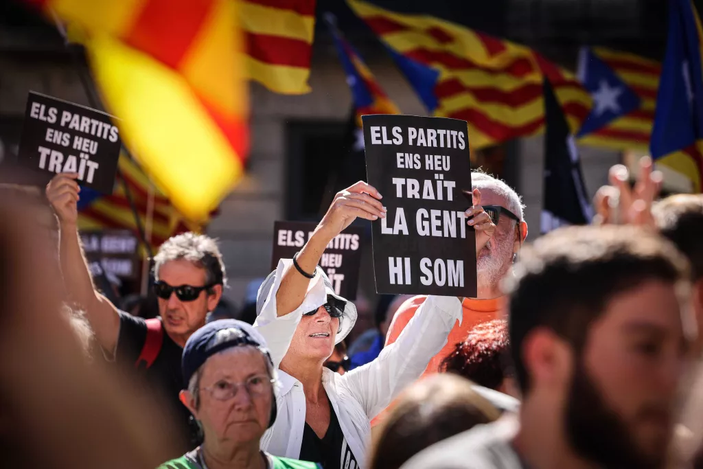 ⏯️ L'ANC commemora l’aniversari de l'1-O amb un mur d'urnes