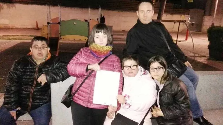 Allau de suports a Down Lleida després del veto en un pub