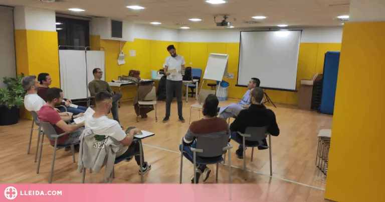 L’atenció primària organitza les primeres sessions grupals per a homes que han de ser pares a Lleida