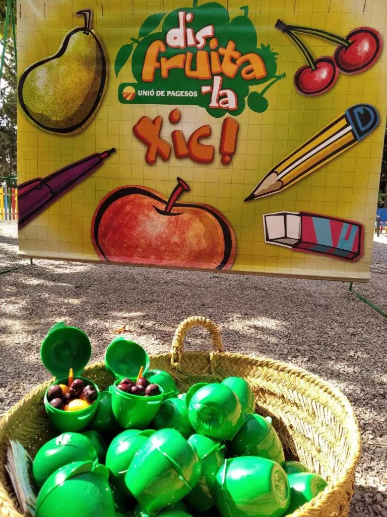Foment del consum de fruita entre els infants amb la campanya “Disfruita-la a l’estiu”
