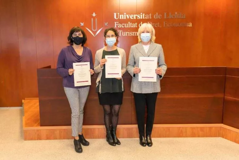 Tres dones, millors docents de la Facultat de Dret, Economia i Turisme
