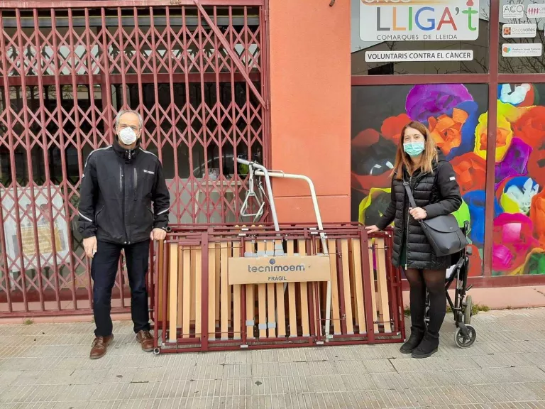 Oncolliga Lleida fa donació de material sanitari per a l’Hotel Nastasi