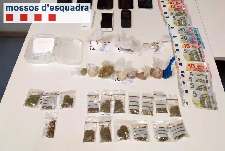 Detenen 3 homes per vendre heroïna a Balaguer