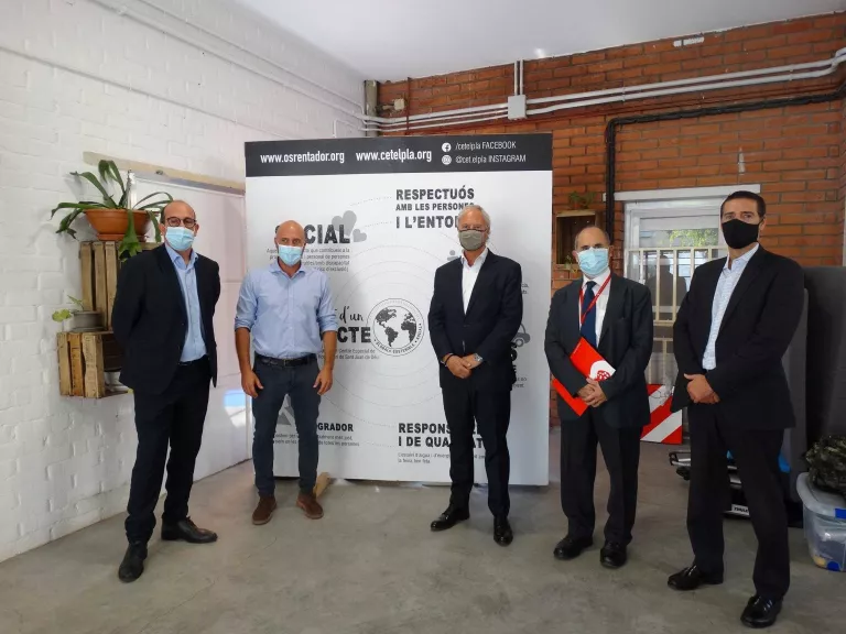 Donació de CaixaBank per al projecte d’inserció sociolaboral Ós Rentador del CET El Pla