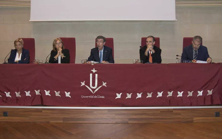 El rector reclama una millora en el finançament universitari durant l'obertura del curs acadèmic