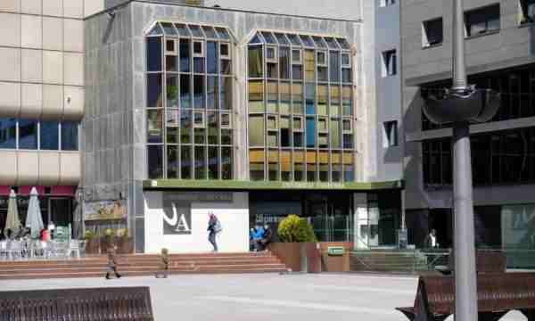 La Universitat d'Andorra formarà llevadores