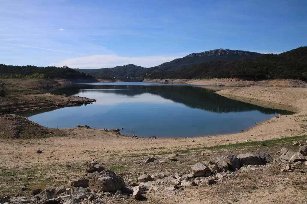 ⏯️ Aturada o reducció de l'activitat nàutica per manca d'aigua als embassaments