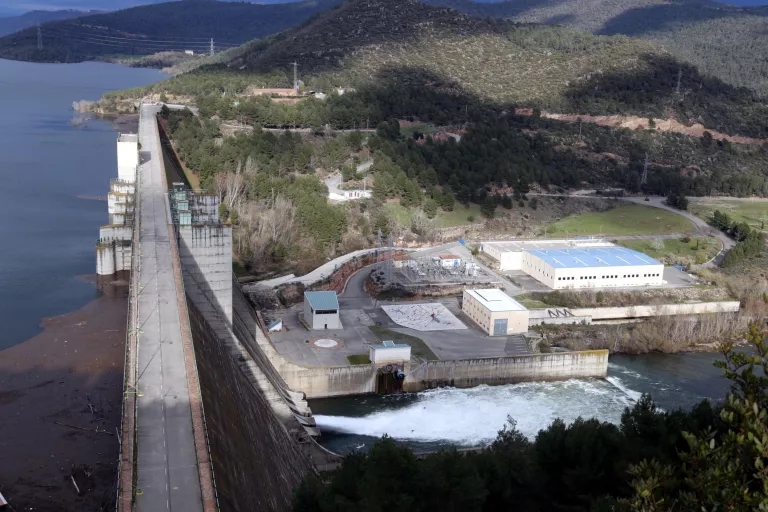 Activat el pla d’emergència al pantà de Rialb per una filtració a la presa