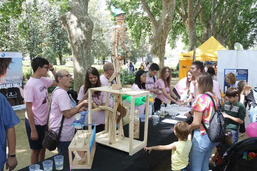⏯️ Un miler de joves a la 16a edició de 'Ciència al carrer' de Lleida